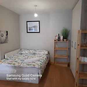 Orange Accomodation , Dublin Ireland